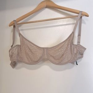 DKNY Women's Modern Lace Unlined Demi Bra NWOT
